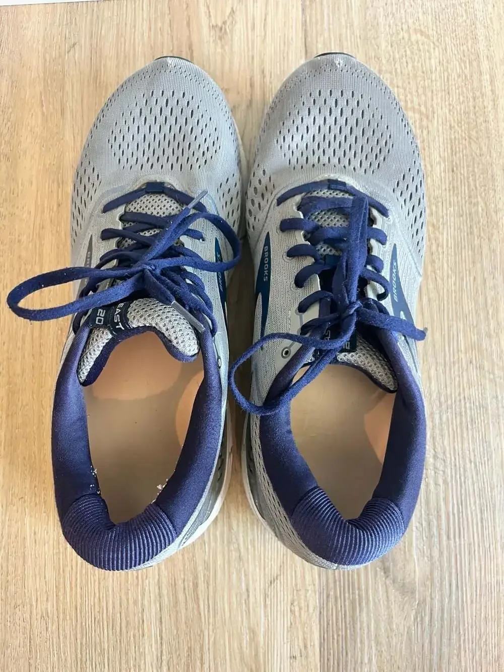 Brooks, Beast 20 Men's Running/Walking Shoes, Grey/Navy, Arch Support, 12.5